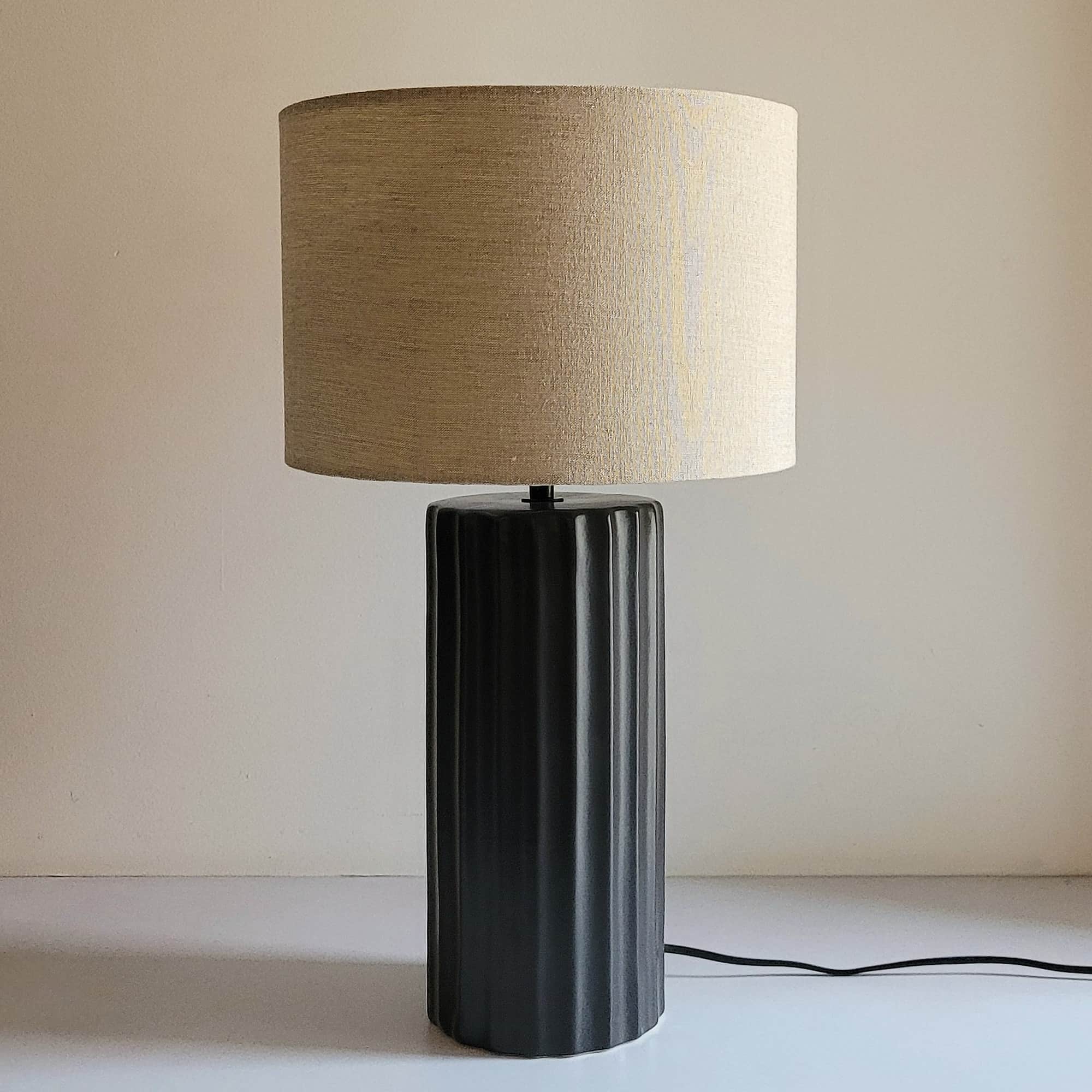 BLACK CREAMIC TABLE LAMP HANDCARVED BASE